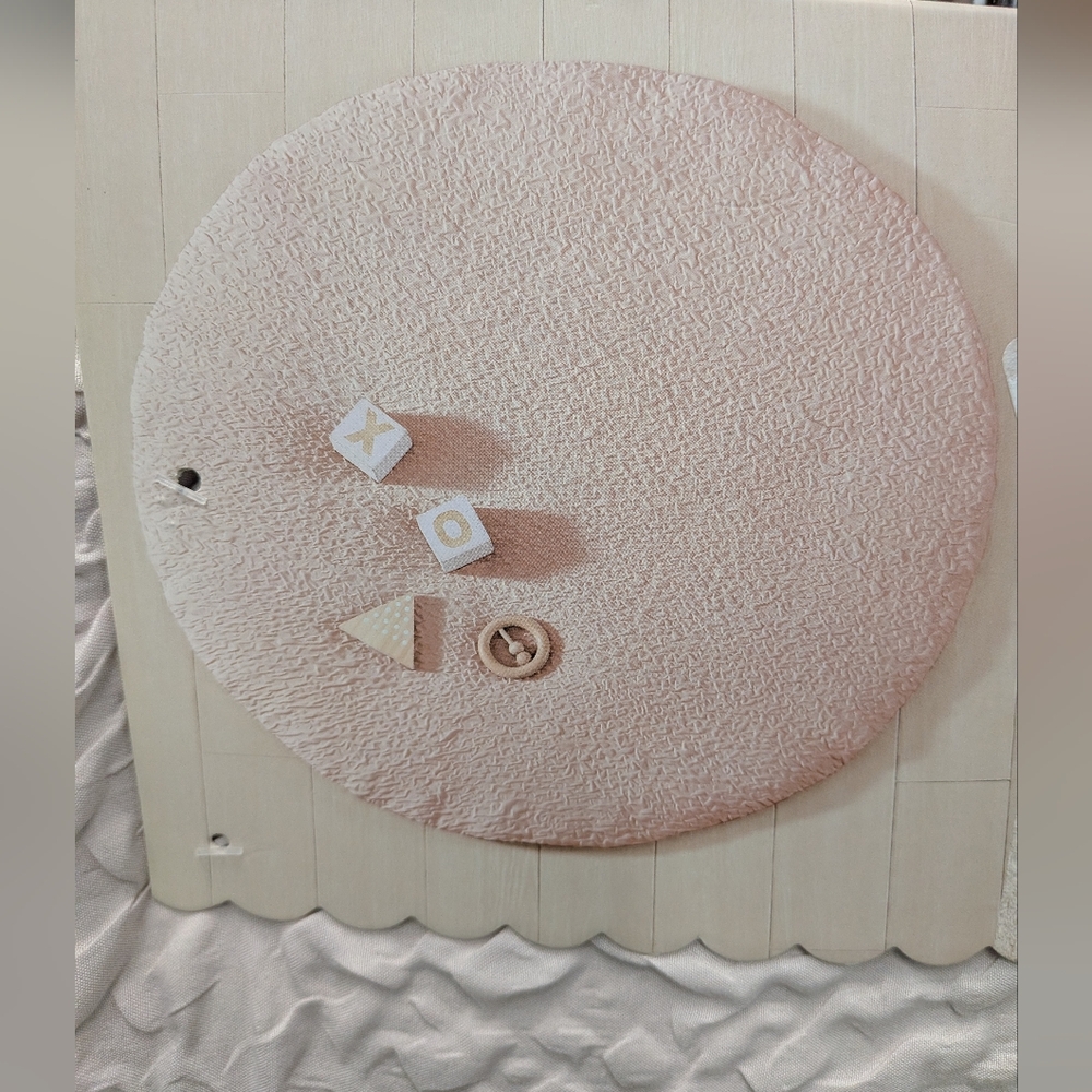 Round Textured Baby Play Mat in Blush Pink - Soft Play Surface - Picture 3 of 4